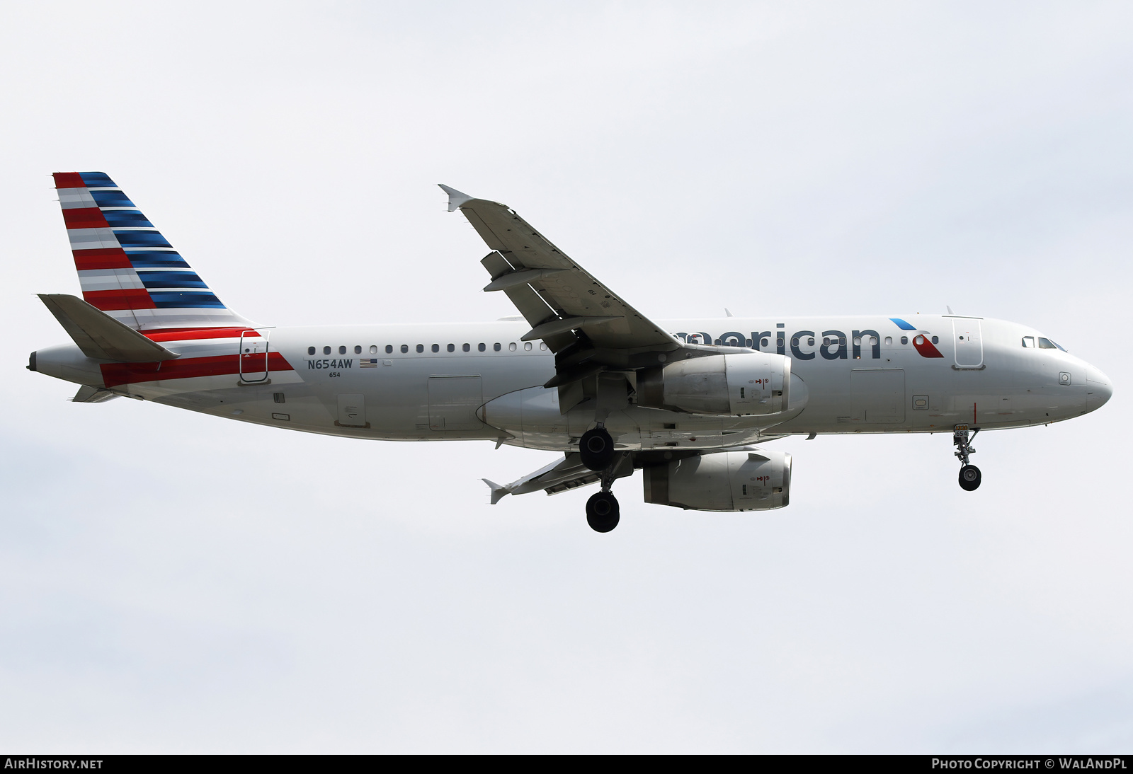 Aircraft Photo of N654AW | Airbus A320-232 | American Airlines | AirHistory.net #830459