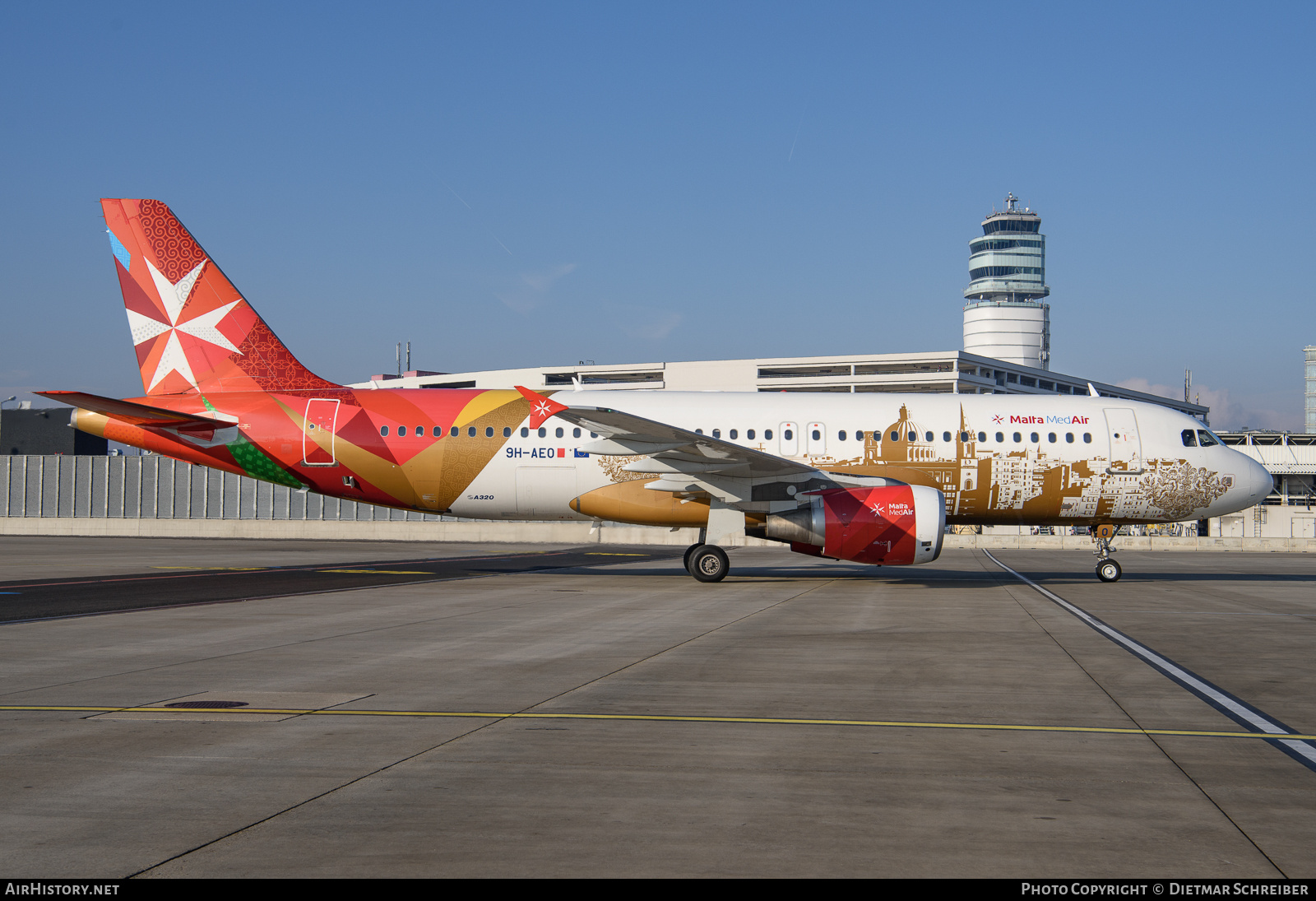 Aircraft Photo of 9H-AEO | Airbus A320-214 | Malta MedAir | AirHistory.net #830628