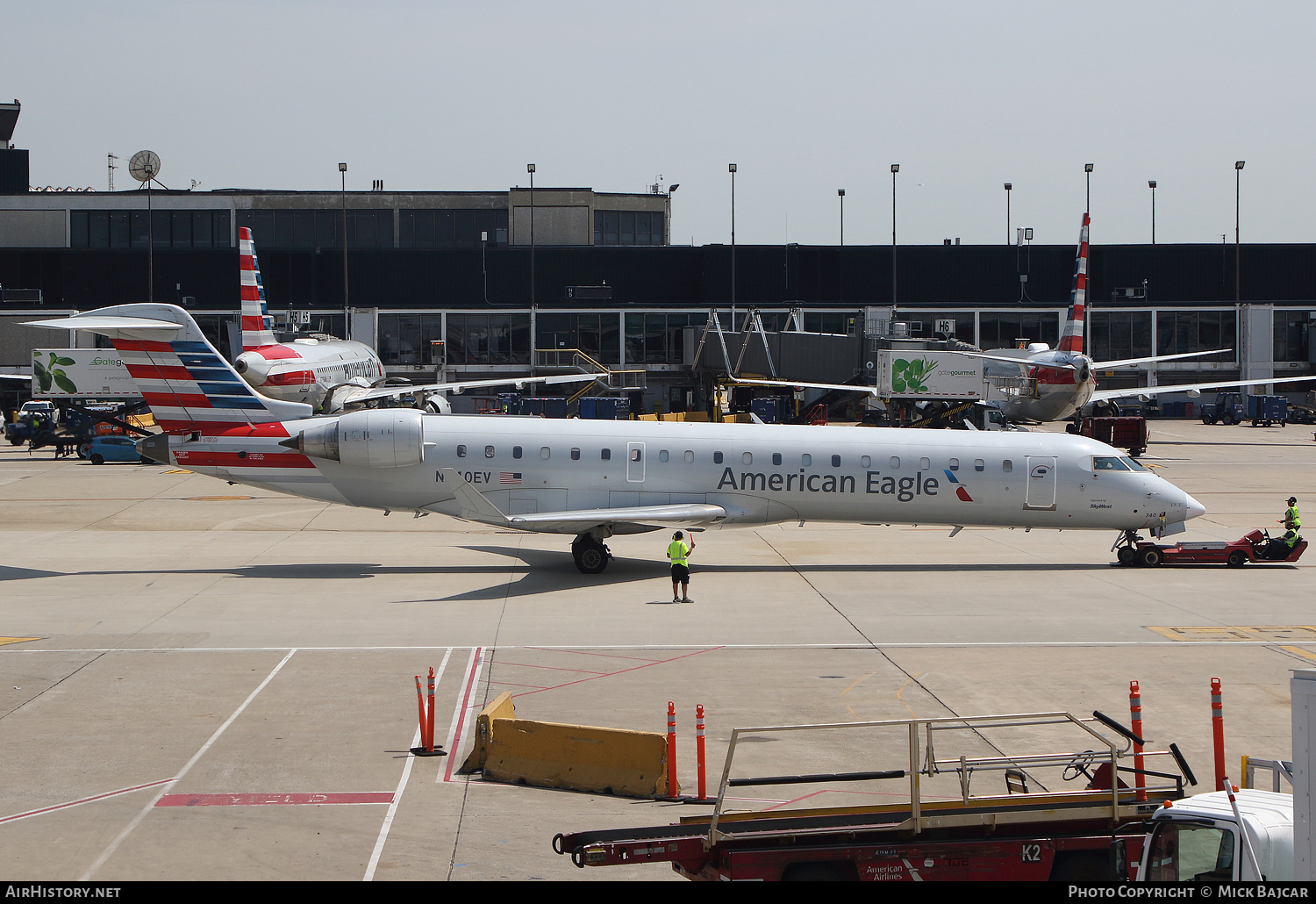 Aircraft Photo of N740EV | Bombardier CRJ-701ER (CL-600-2C10) | American Eagle | AirHistory.net #830691