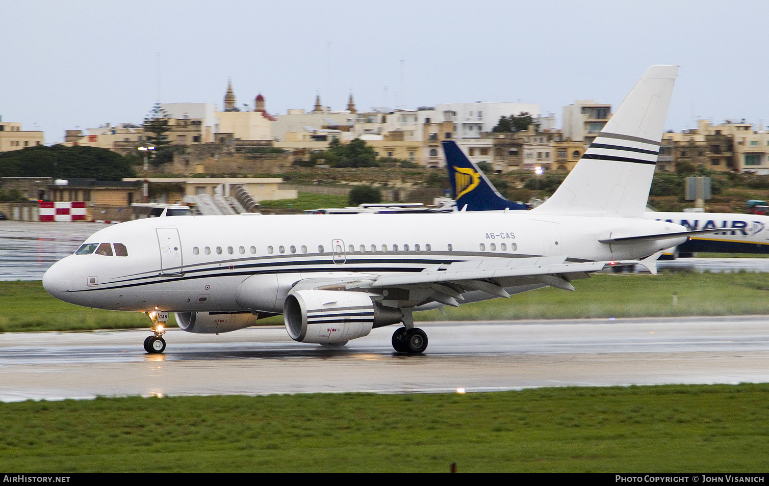 Aircraft Photo of A6-CAS | Airbus ACJ318 (A318-112/CJ) | AirHistory.net #830697