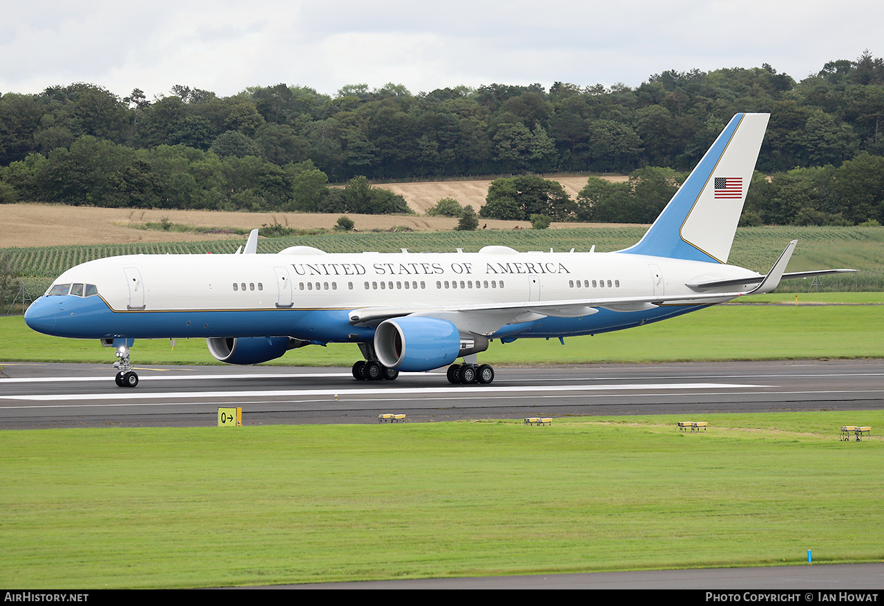 Aircraft Photo of 09-0016 | Boeing C-32A (757-200) | USA - Air Force | AirHistory.net #830762