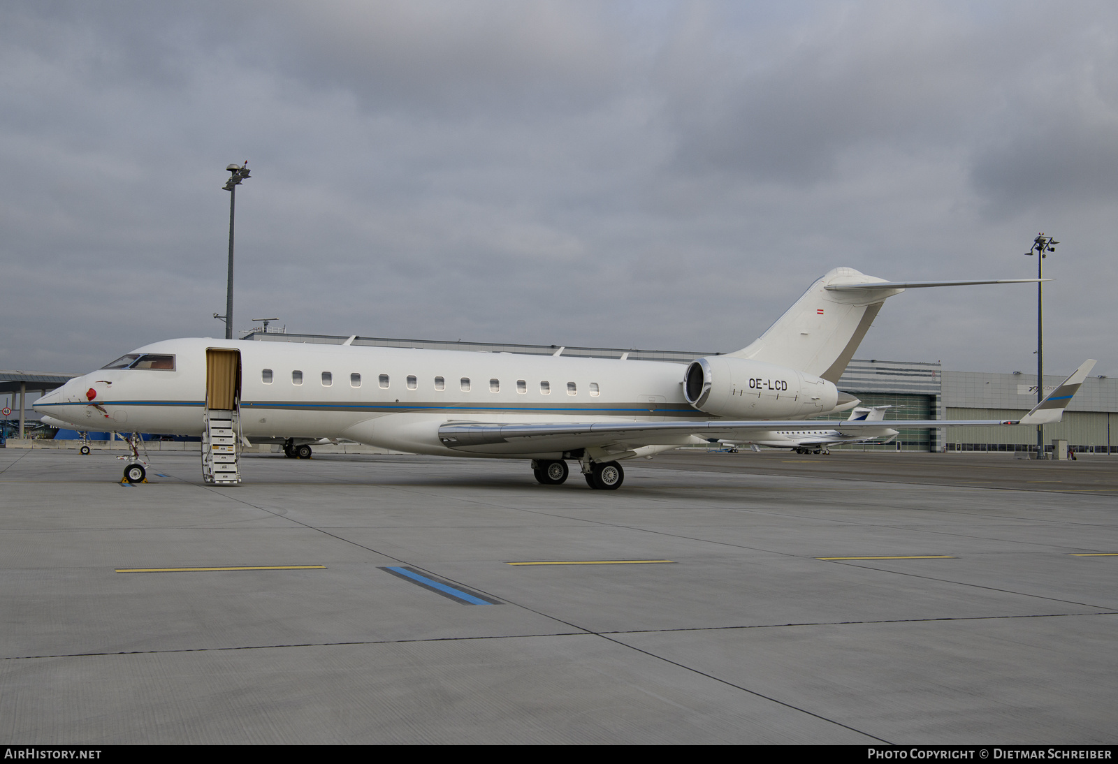 Aircraft Photo of OE-LCD | Bombardier Global Express XRS (BD-700-1A10) | AirHistory.net #830778