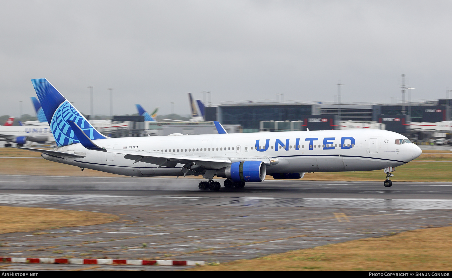 Aircraft Photo of N671UA | Boeing 767-322/ER | United Airlines | AirHistory.net #830803