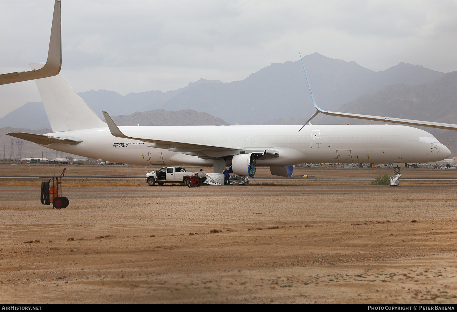 Aircraft Photo of N225NZ | Boeing 757-223(PCF) | AirHistory.net #831023