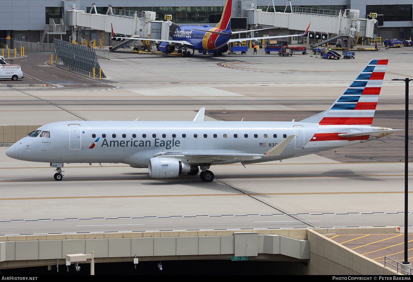 Aircraft Photo of N306DD | Embraer ERJ-175LR (ERJ-170-200 LR) | American Eagle | AirHistory.net #831045