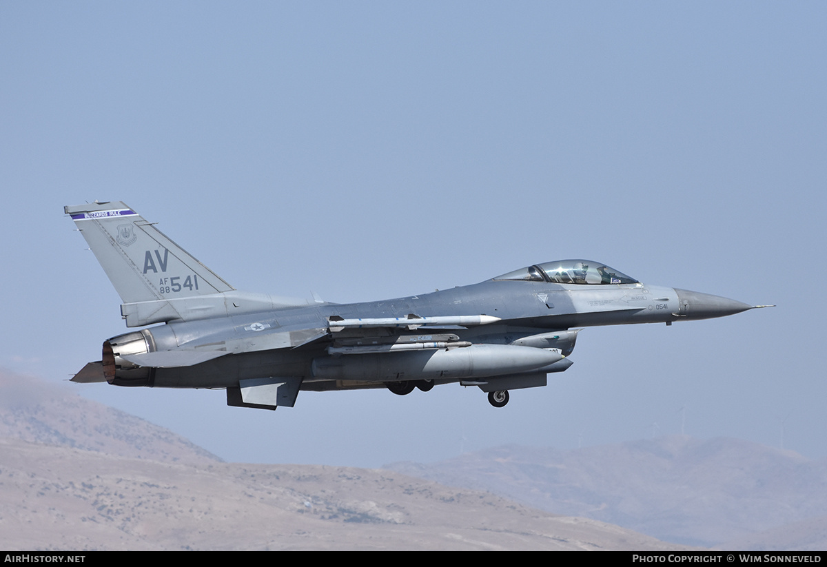 Aircraft Photo of 88-0541 / AF88-541 | Lockheed Martin F-16CM Fighting Falcon | USA - Air Force | AirHistory.net #831071