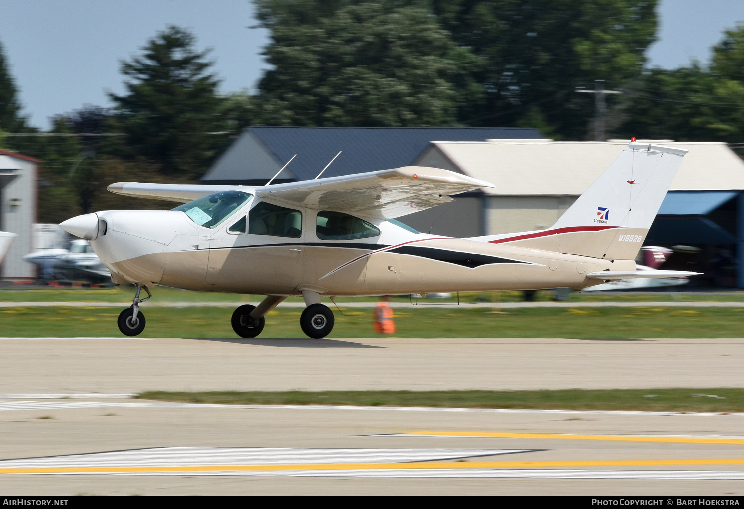 Aircraft Photo of N19828 | Cessna 177B | AirHistory.net #831095