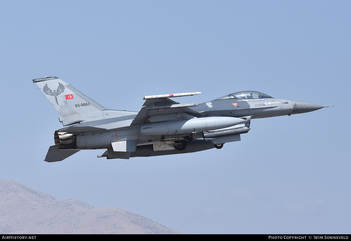Aircraft Photo of 93-0663 | Lockheed Martin F-16CJ Fighting Falcon | Turkey - Air Force | AirHistory.net #831107