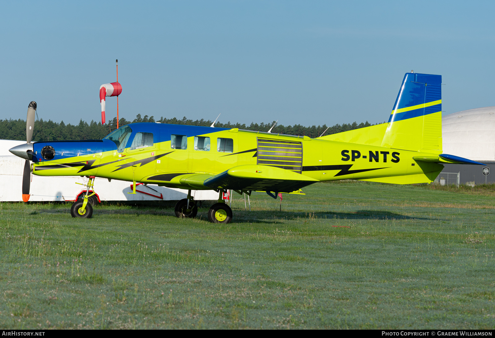 Aircraft Photo of SP-NTS | Pacific Aerospace P-750XSTOL (750XL) | Szkoła Spadochronowa Skoczek | AirHistory.net #831150