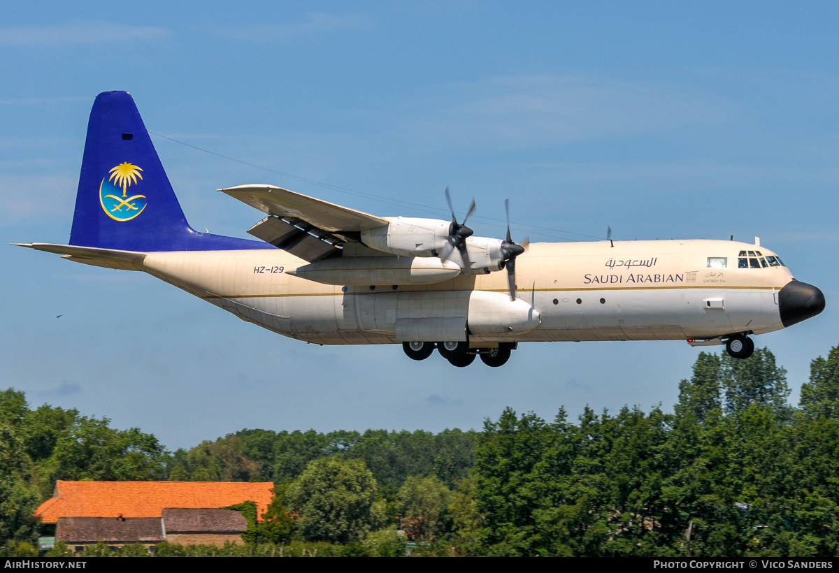 Aircraft Photo of HZ-129 | Lockheed L-100-30 Hercules (382G) | Saudi Arabian Royal Flight | AirHistory.net #831187