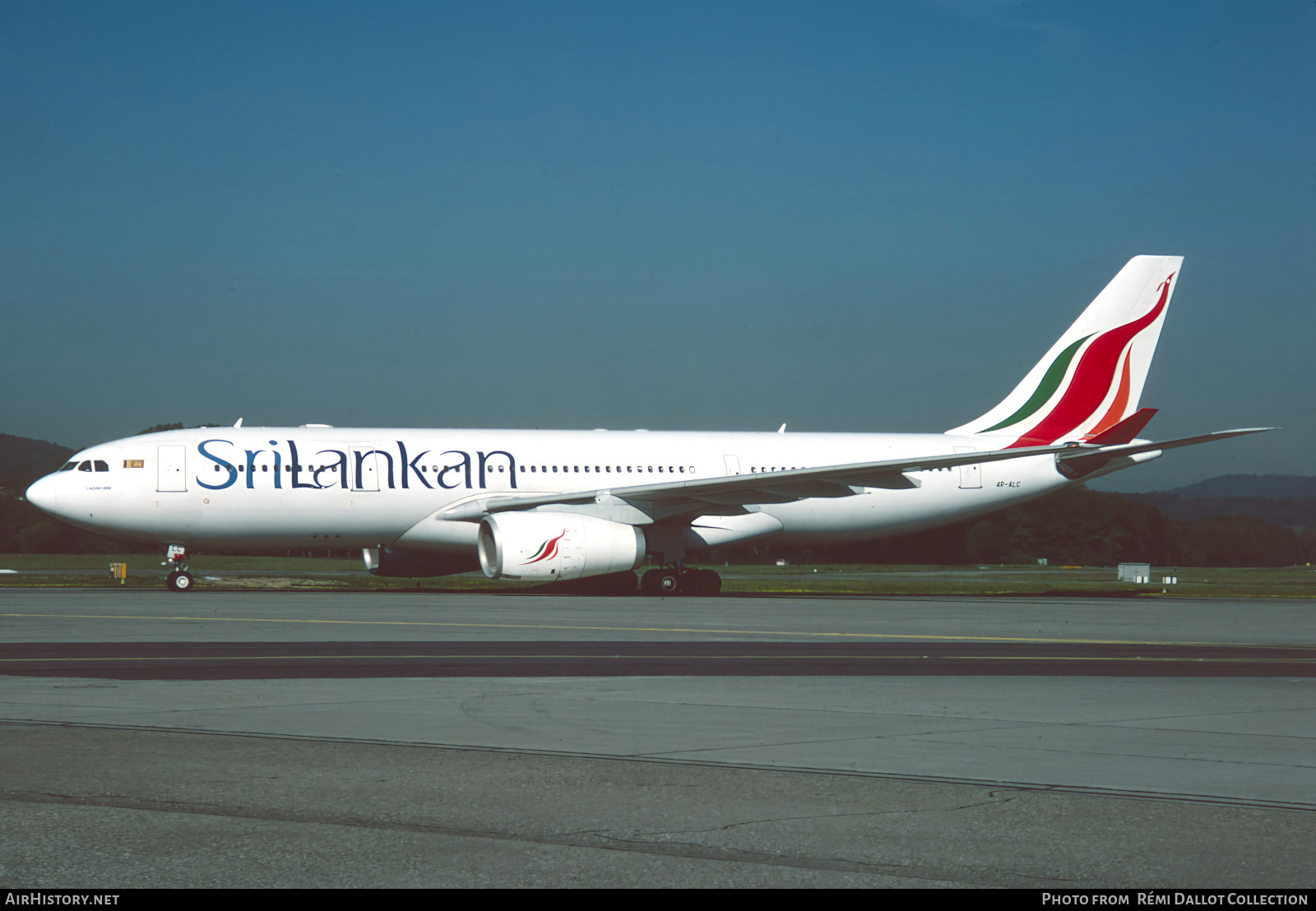 Aircraft Photo of 4R-ALC | Airbus A330-243 | SriLankan Airlines | AirHistory.net #831319
