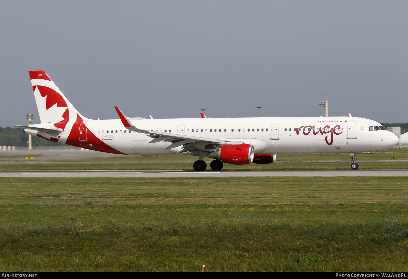 Aircraft Photo of C-FJQH | Airbus A321-211 | Air Canada Rouge | AirHistory.net #831488