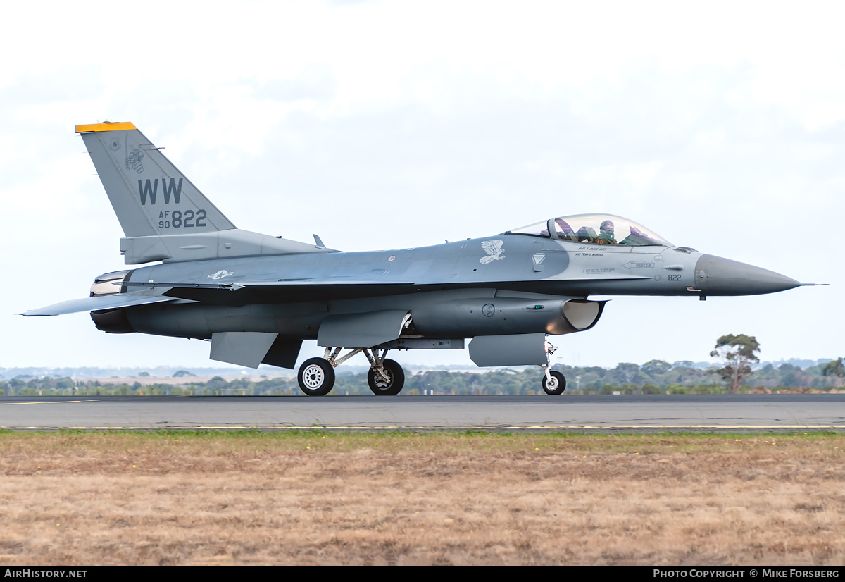 Aircraft Photo of 90-0822 / AF90-822 | General Dynamics F-16CJ Fighting Falcon | USA - Air Force | AirHistory.net #831499