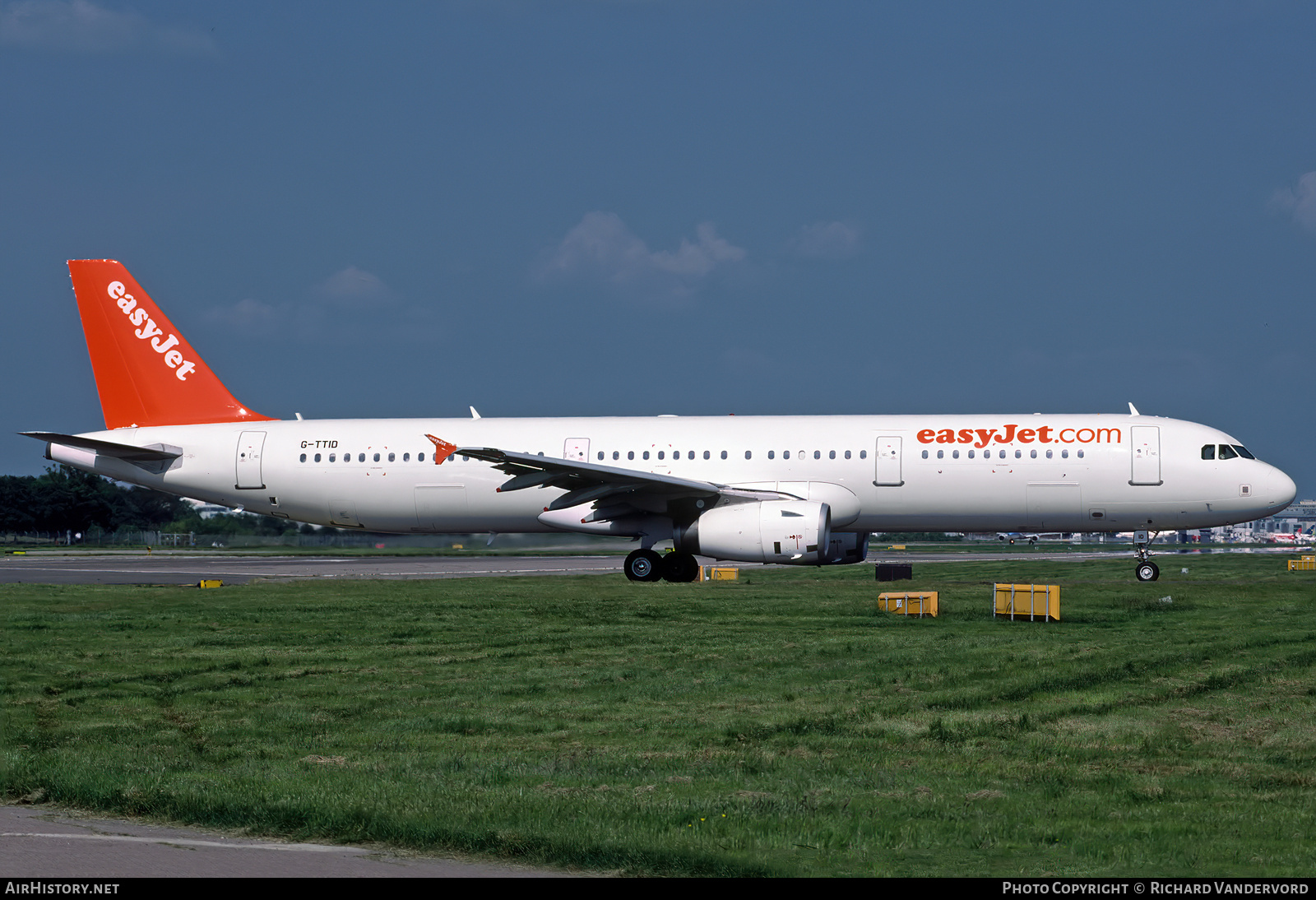 Aircraft Photo of G-TTID | Airbus A321-231 | EasyJet | AirHistory.net #831571
