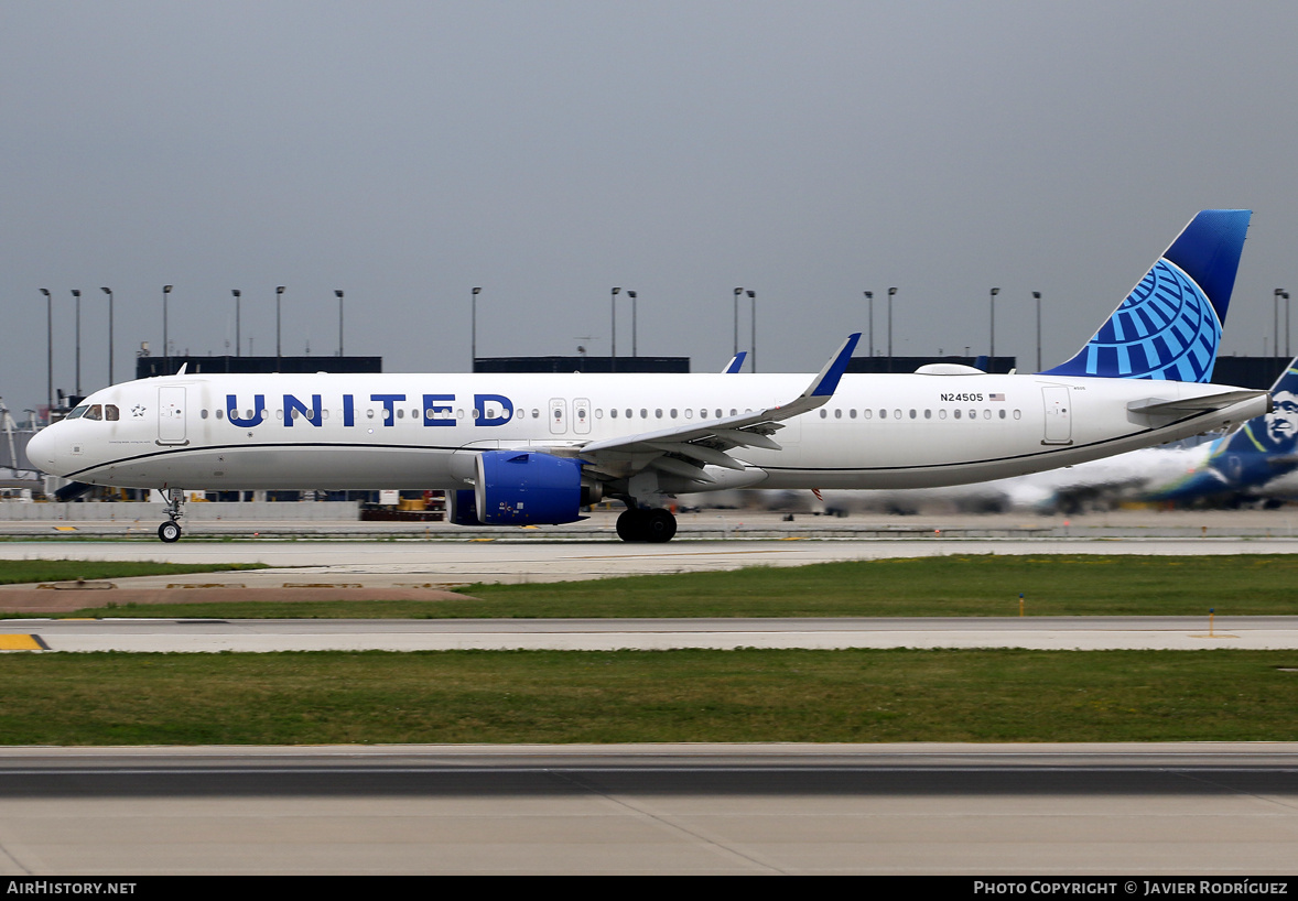 Aircraft Photo of N24505 | Airbus A321-271NX | United Airlines | AirHistory.net #831639