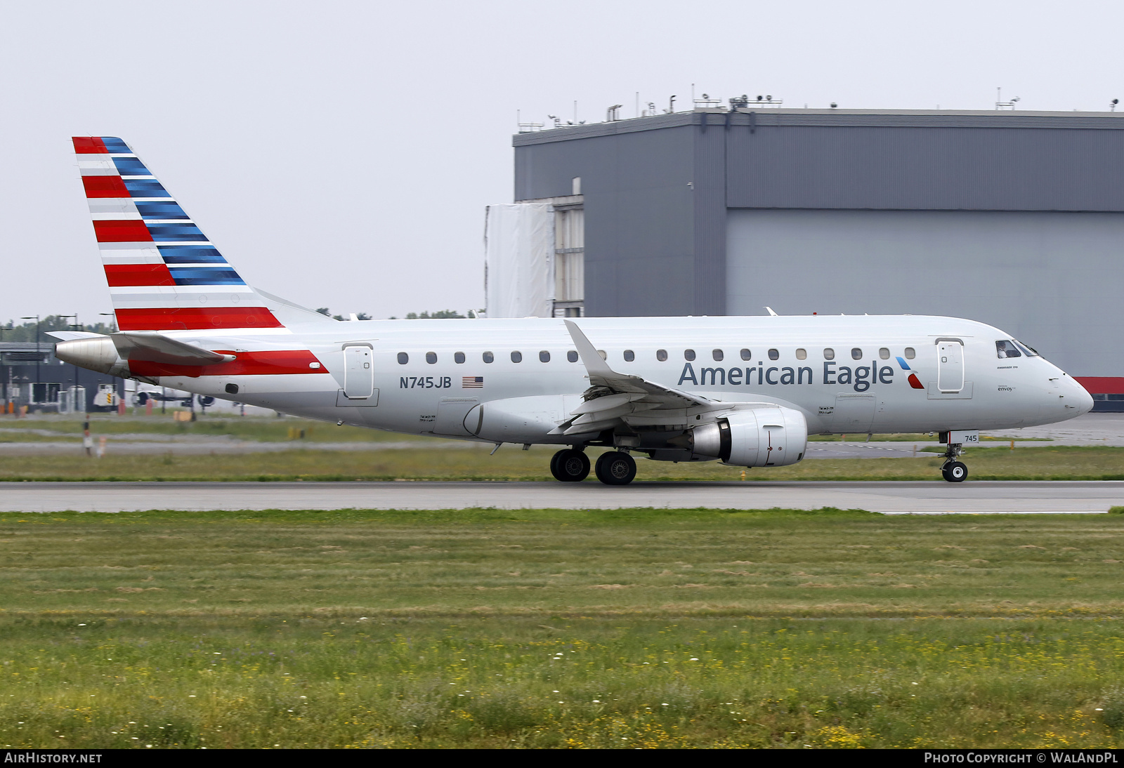 Aircraft Photo of N745JB | Embraer 170SE (ERJ-170-100SE) | American Eagle | AirHistory.net #831647