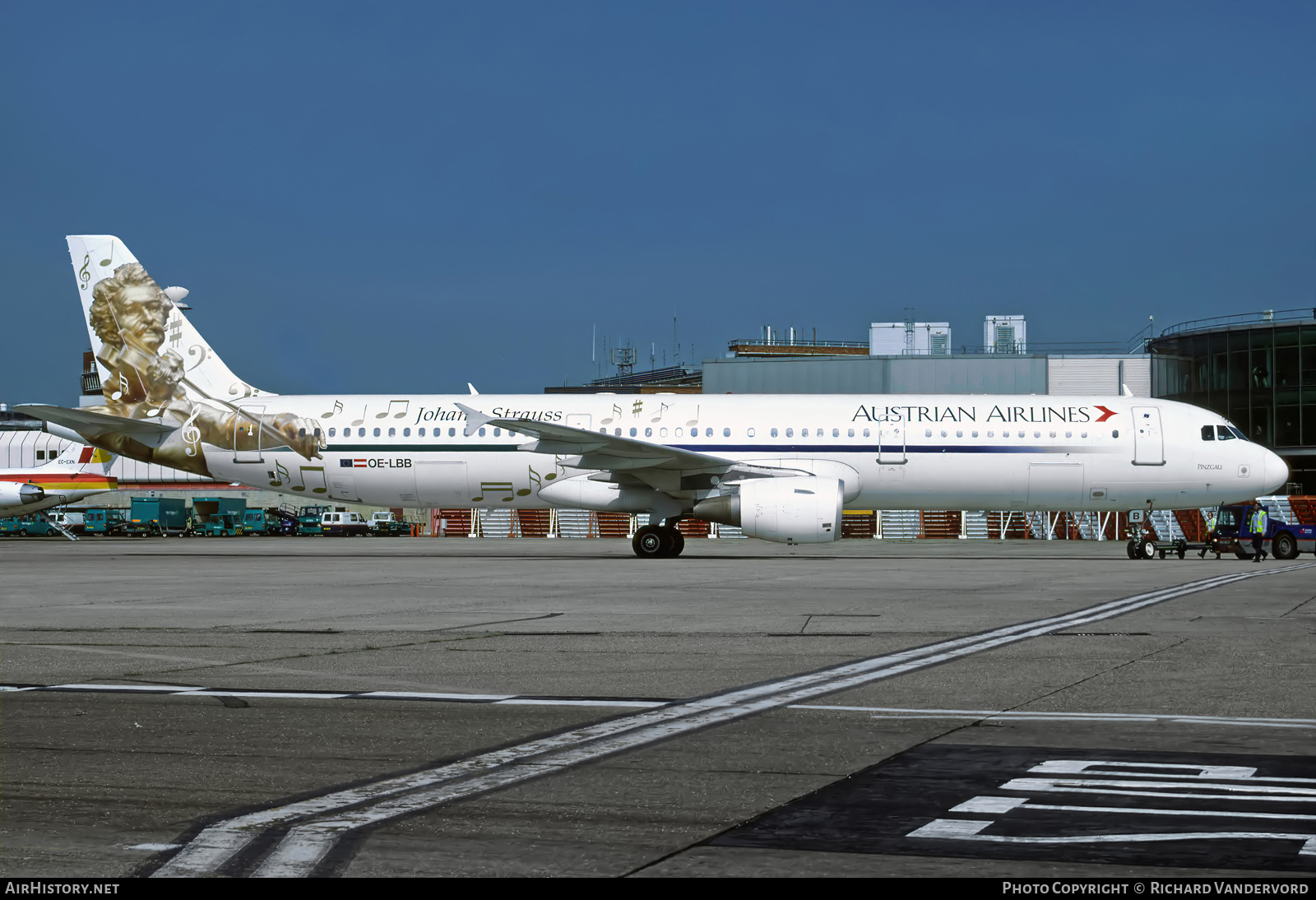 Aircraft Photo of OE-LBB | Airbus A321-111 | Austrian Airlines | AirHistory.net #831899
