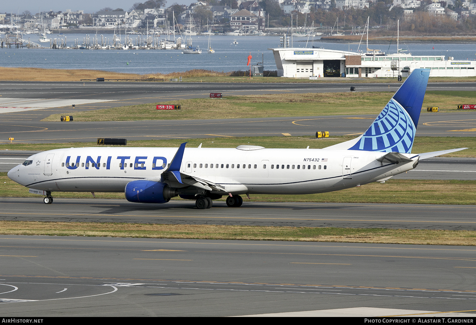 Aircraft Photo of N75432 | Boeing 737-924/ER | United Airlines | AirHistory.net #832044