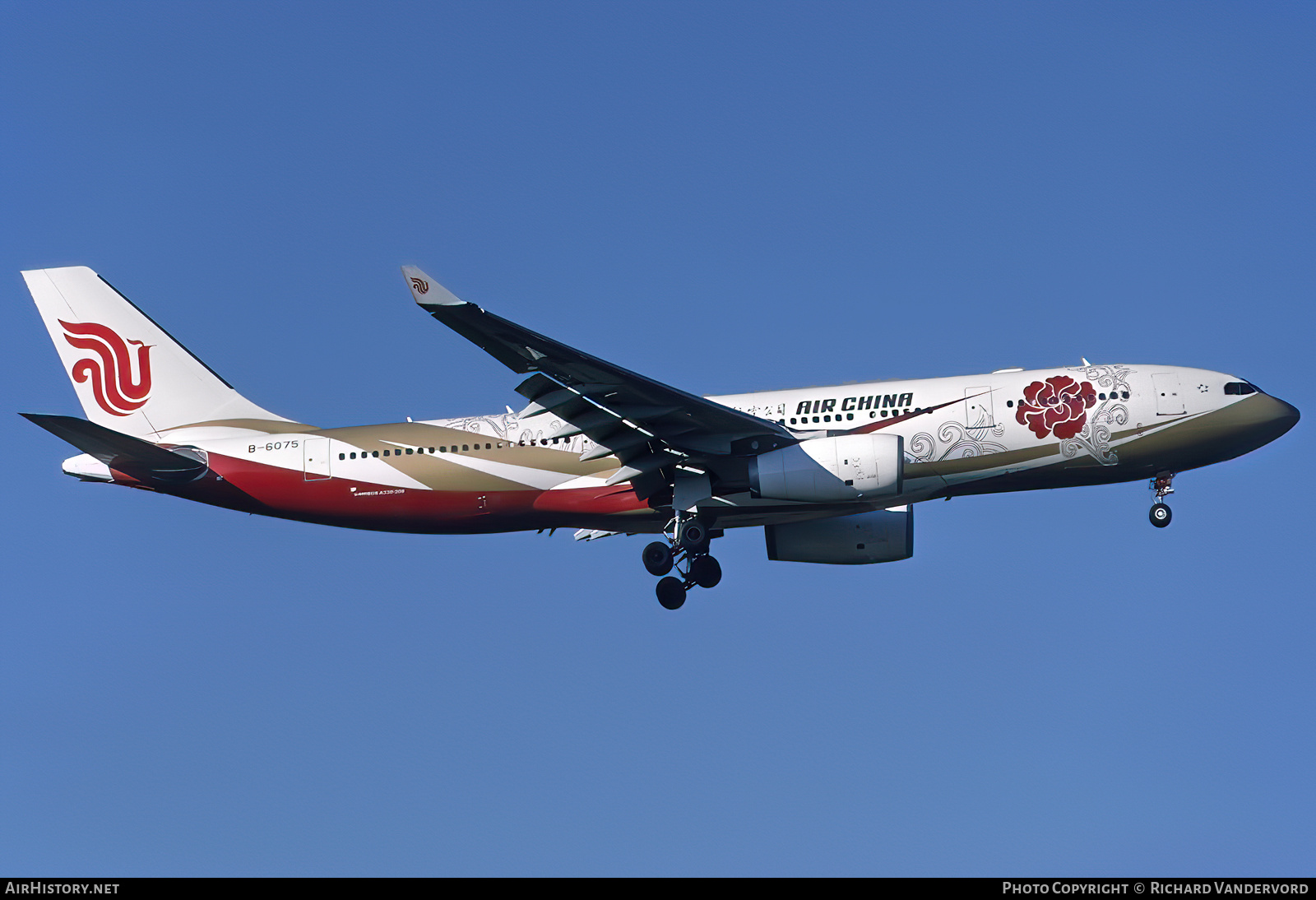 Aircraft Photo of B-6075 | Airbus A330-243 | Air China | AirHistory.net #832120