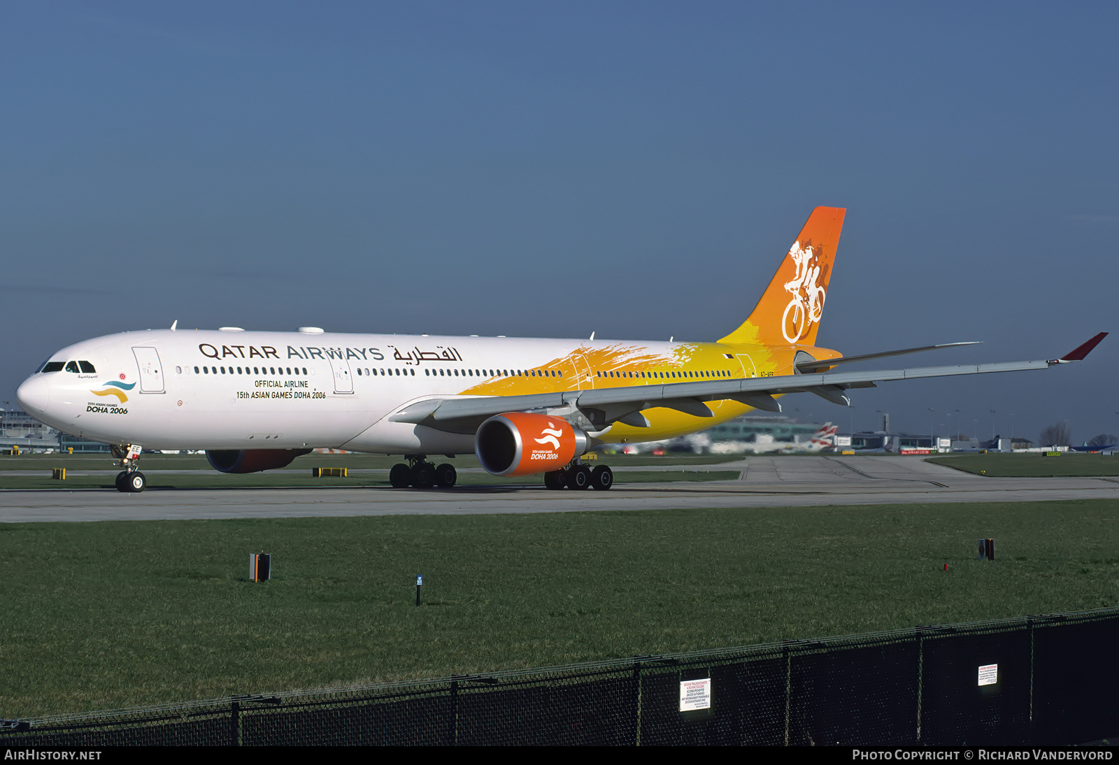 Aircraft Photo of A7-AEE | Airbus A330-302 | Qatar Airways | AirHistory.net #832167