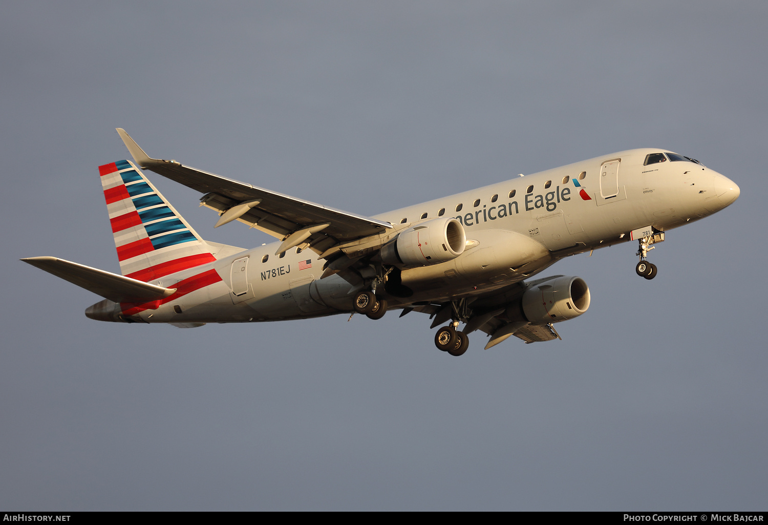 Aircraft Photo of N781EJ | Embraer 170SU (ERJ-170-100SU) | American Eagle | AirHistory.net #832255