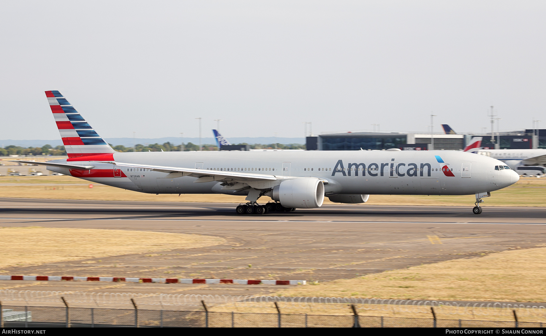 Aircraft Photo of N728AN | Boeing 777-323/ER | American Airlines | AirHistory.net #832276