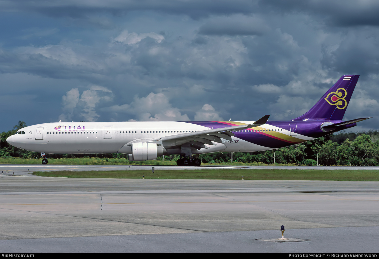 Aircraft Photo of HS-TEF | Airbus A330-321 | Thai Airways International | AirHistory.net #832314