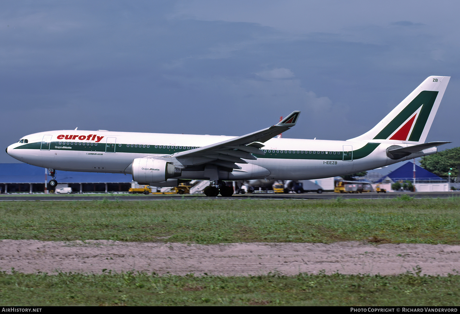 Aircraft Photo of I-EEZB | Airbus A330-223 | Eurofly | AirHistory.net #832332