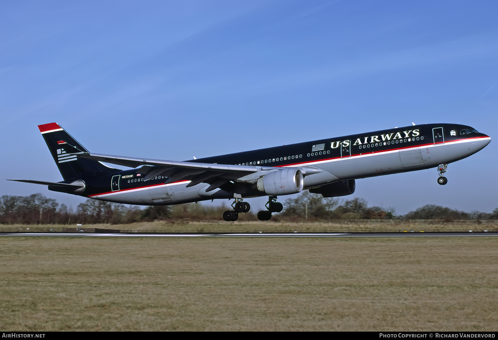 Aircraft Photo of N673UW | Airbus A330-323 | US Airways | AirHistory.net #832356