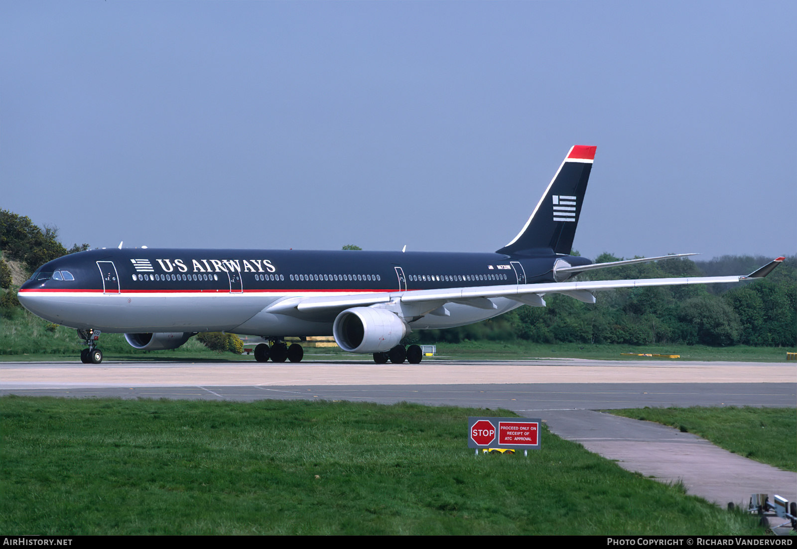 Aircraft Photo of N672UW | Airbus A330-323 | US Airways | AirHistory.net #832357