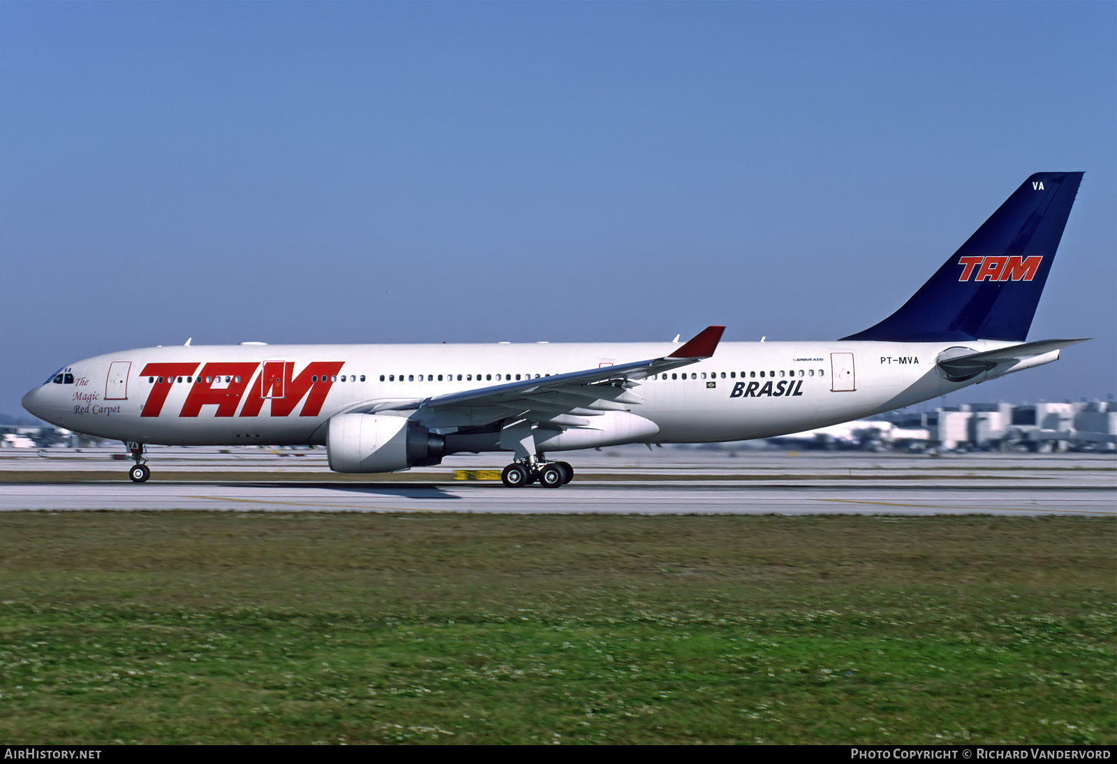 Aircraft Photo of PT-MVA | Airbus A330-223 | TAM Linhas Aéreas | AirHistory.net #832376