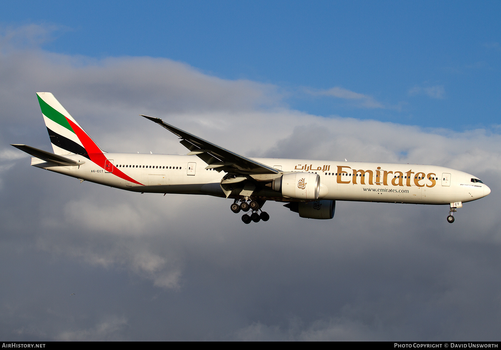 Aircraft Photo of A6-ECT | Boeing 777-31H/ER | Emirates | AirHistory.net #832404