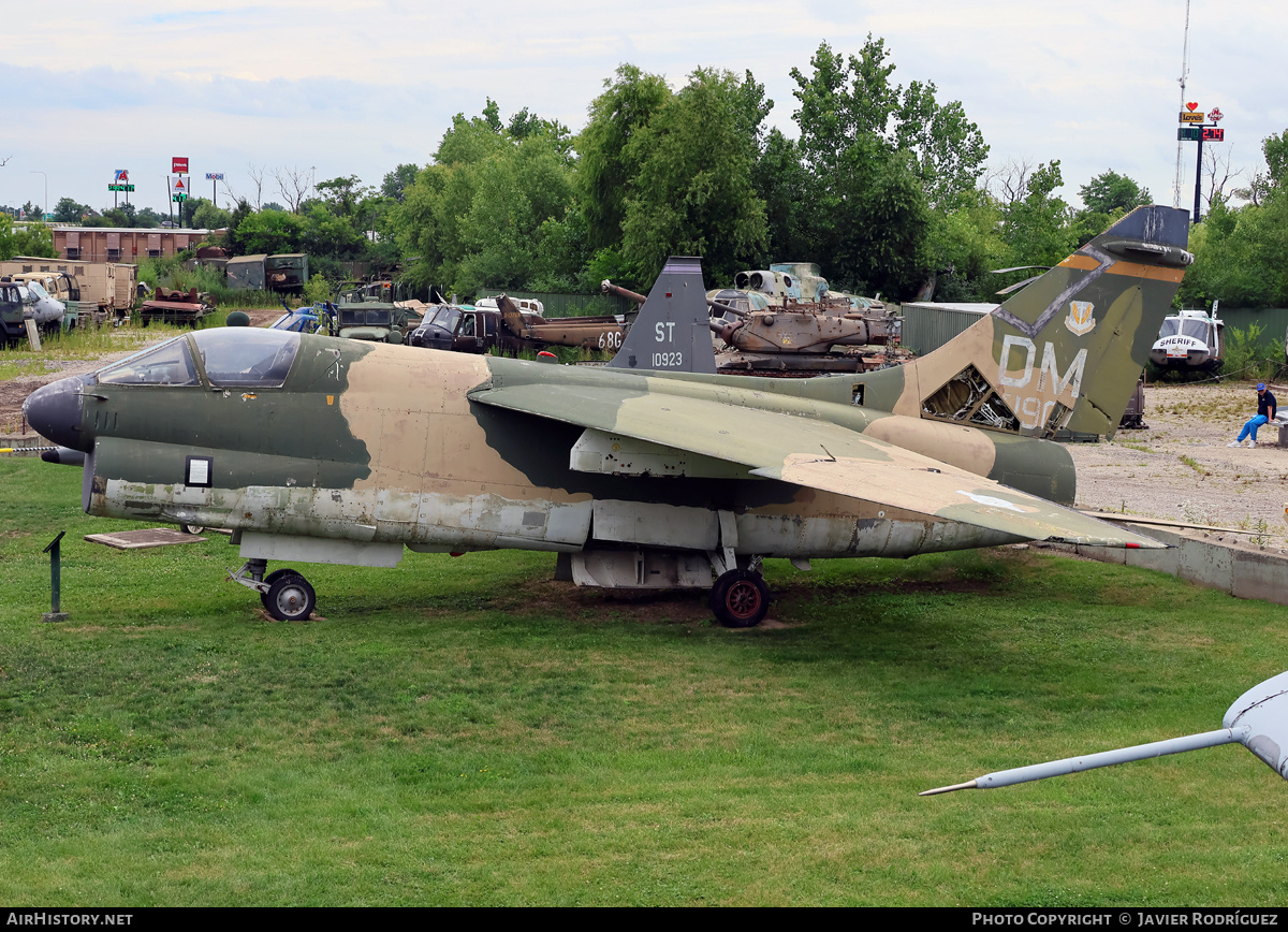 Aircraft Photo of 69-6190 / AF69-190 | LTV A-7D Corsair II | USA - Air Force | AirHistory.net #832509