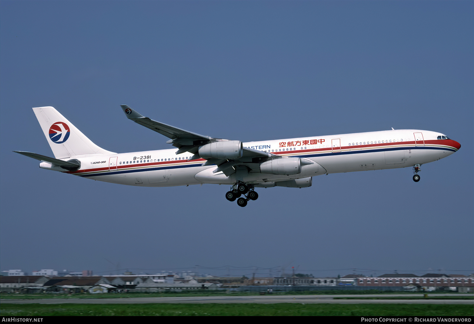 Aircraft Photo of B-2381 | Airbus A340-313 | China Eastern Airlines | AirHistory.net #832512