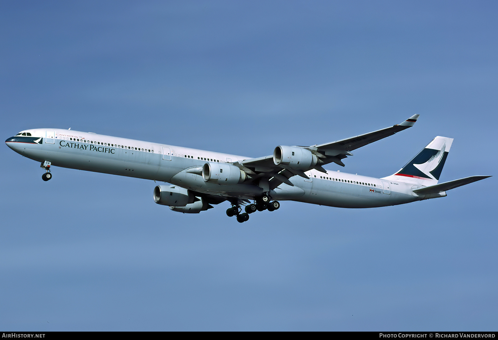 Aircraft Photo of B-HQA | Airbus A340-642 | Cathay Pacific Airways | AirHistory.net #832522