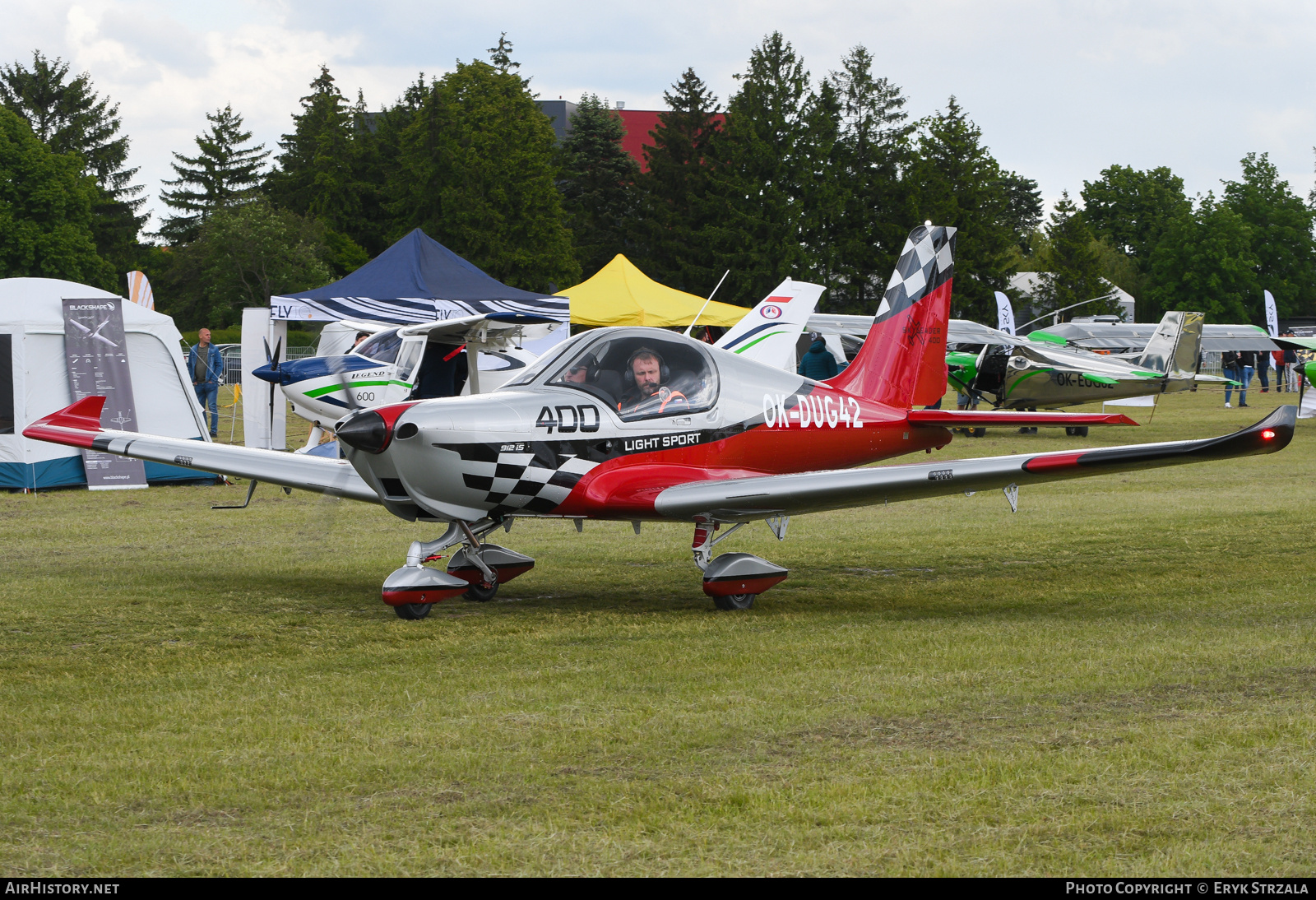 Aircraft Photo of OK-DUG42 | Jihlavan Skyleader 400 | AirHistory.net #832528