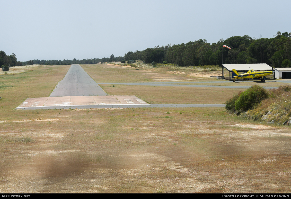 Airport photo of Valverde del Camino (Las Arenas) in Spain | AirHistory.net #832577