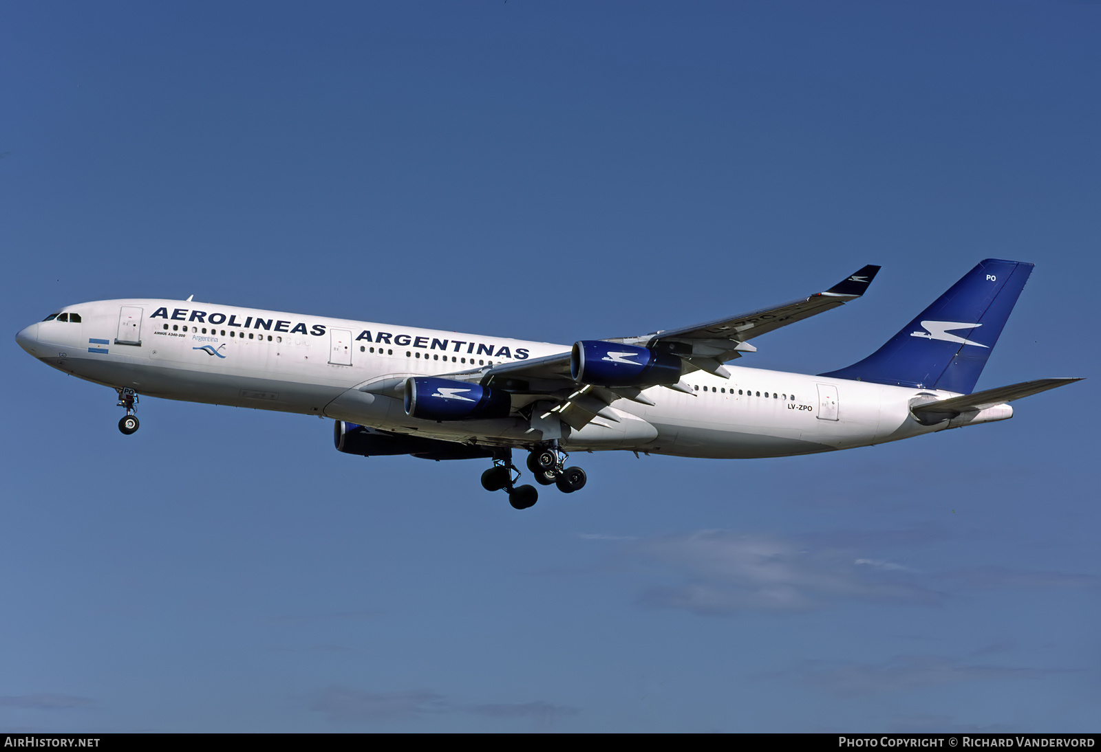 Aircraft Photo of LV-ZPO | Airbus A340-211 | Aerolíneas Argentinas | AirHistory.net #832709