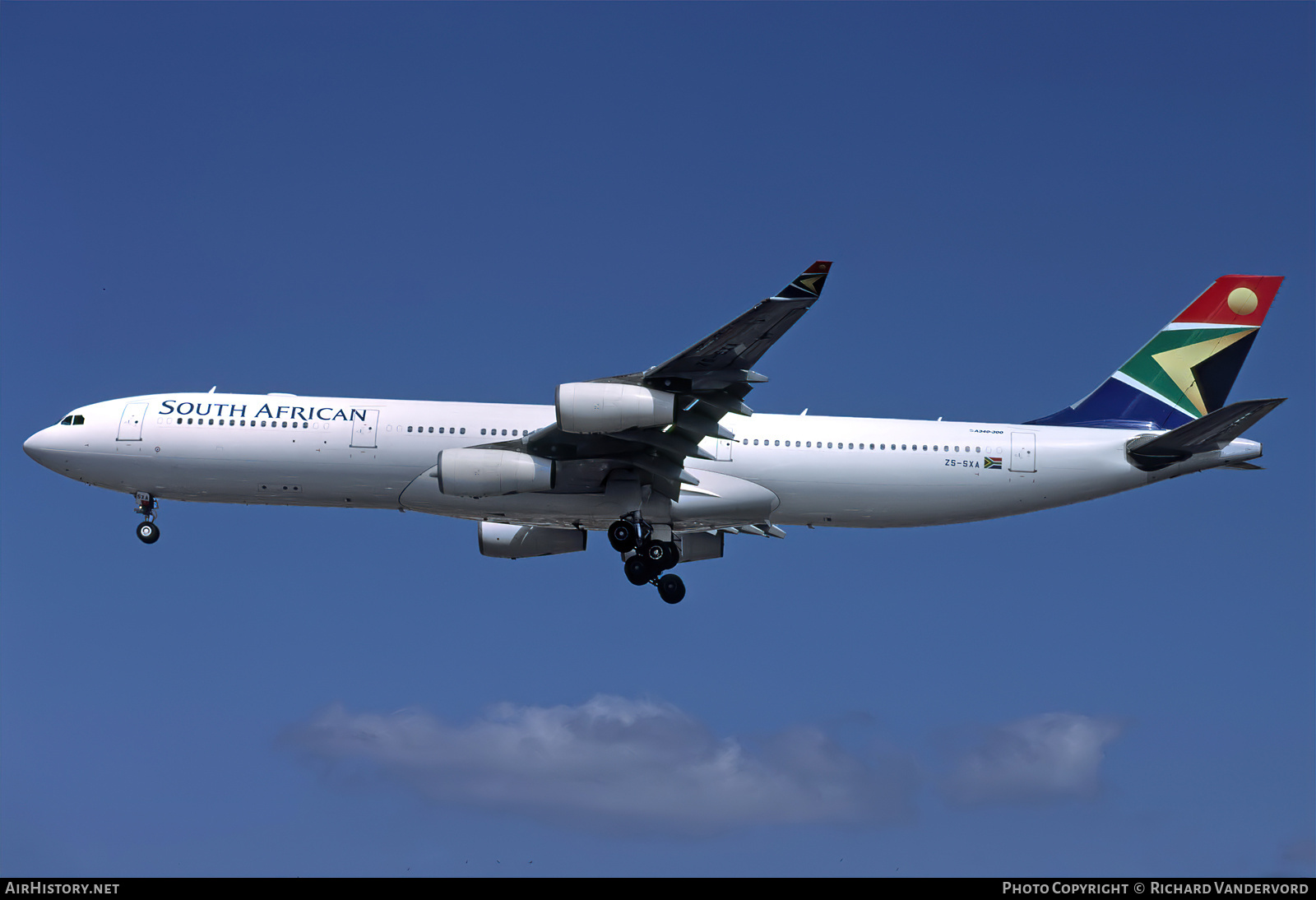 Aircraft Photo of ZS-SXA | Airbus A340-313E | South African Airways | AirHistory.net #832786