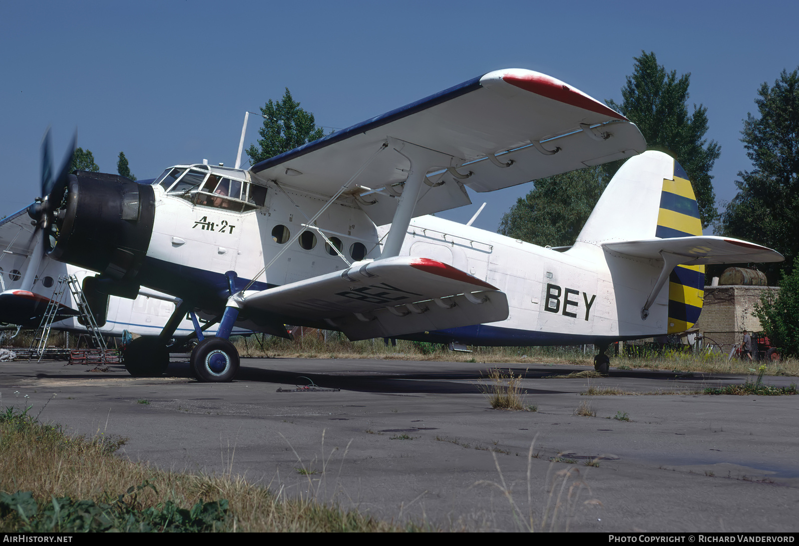 Aircraft Photo of UR-BEY | Antonov An-2T | AirHistory.net #832814