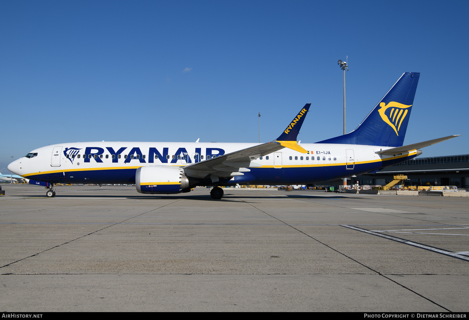 Aircraft Photo of EI-IJA | Boeing 737-8200 Max 200 | Ryanair | AirHistory.net #832862