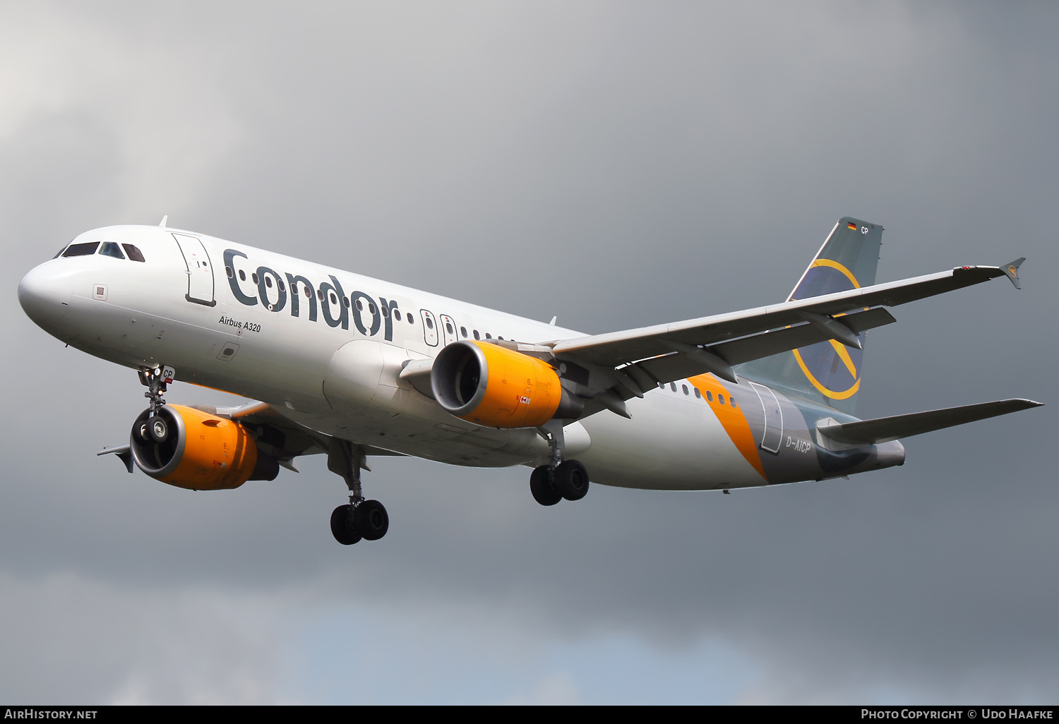 Aircraft Photo of D-AICP | Airbus A320-214 | Condor Flugdienst | AirHistory.net #832906
