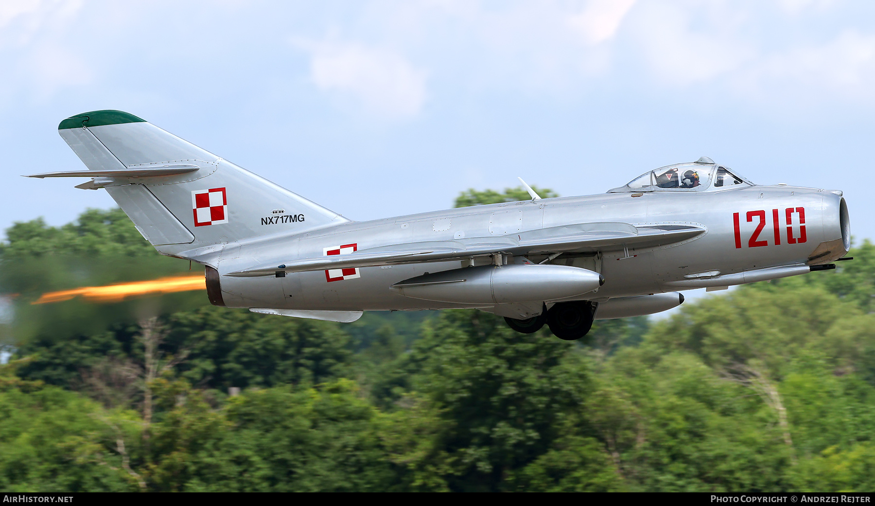 Aircraft Photo of N717MG / NX717MG | PZL-Mielec Lim-5 | Poland - Air Force | AirHistory.net #832924