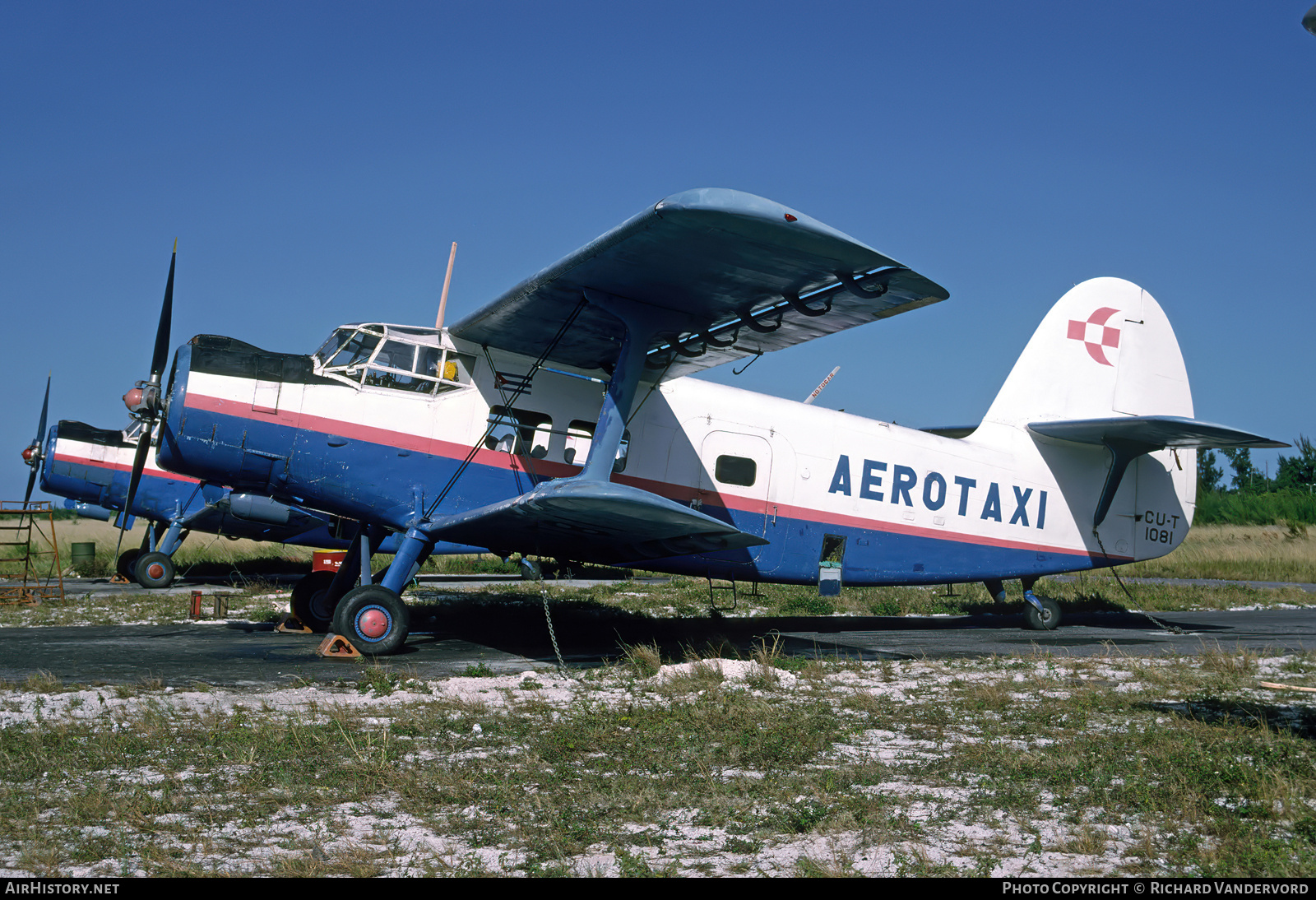 Aircraft Photo of CU-T1081 | Antonov An-2R | Aerotaxi | AirHistory.net #832934