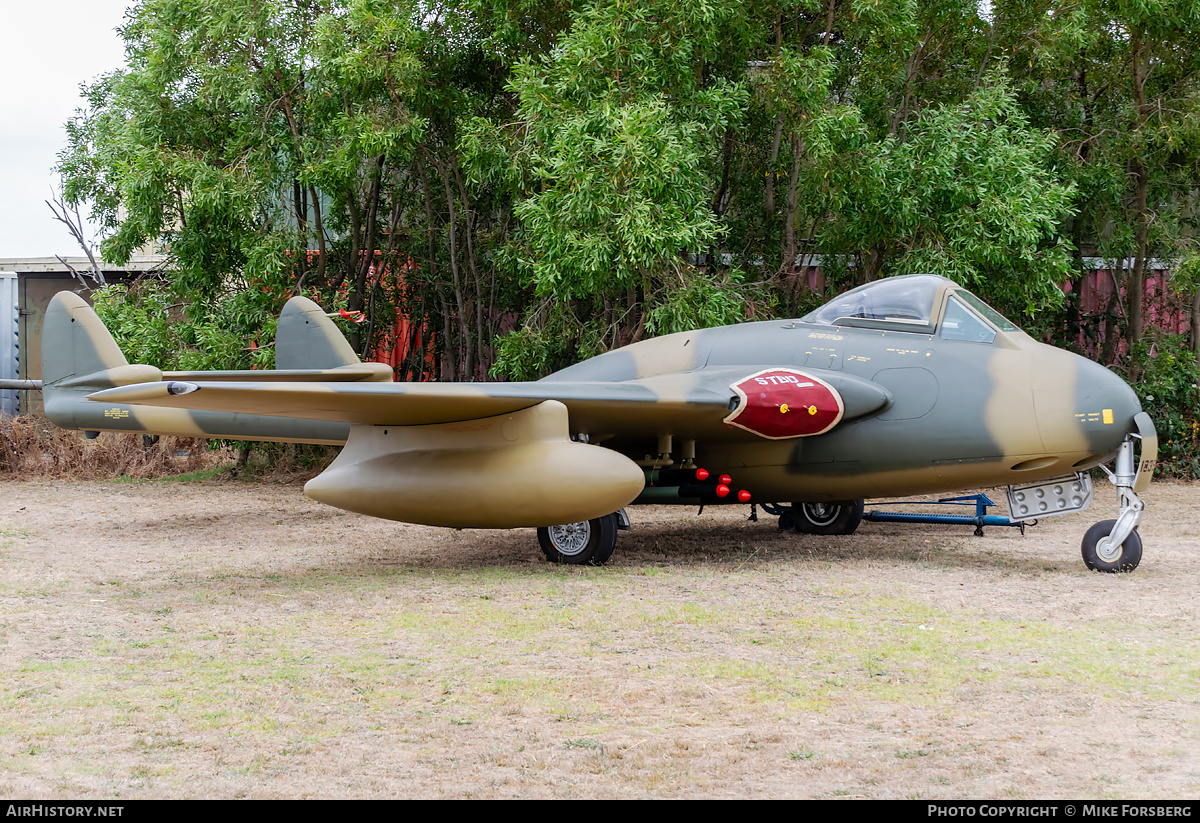 Aircraft Photo of R1835 | De Havilland D.H. 100 Vampire FB9 | Rhodesia - Air Force | AirHistory.net #833087