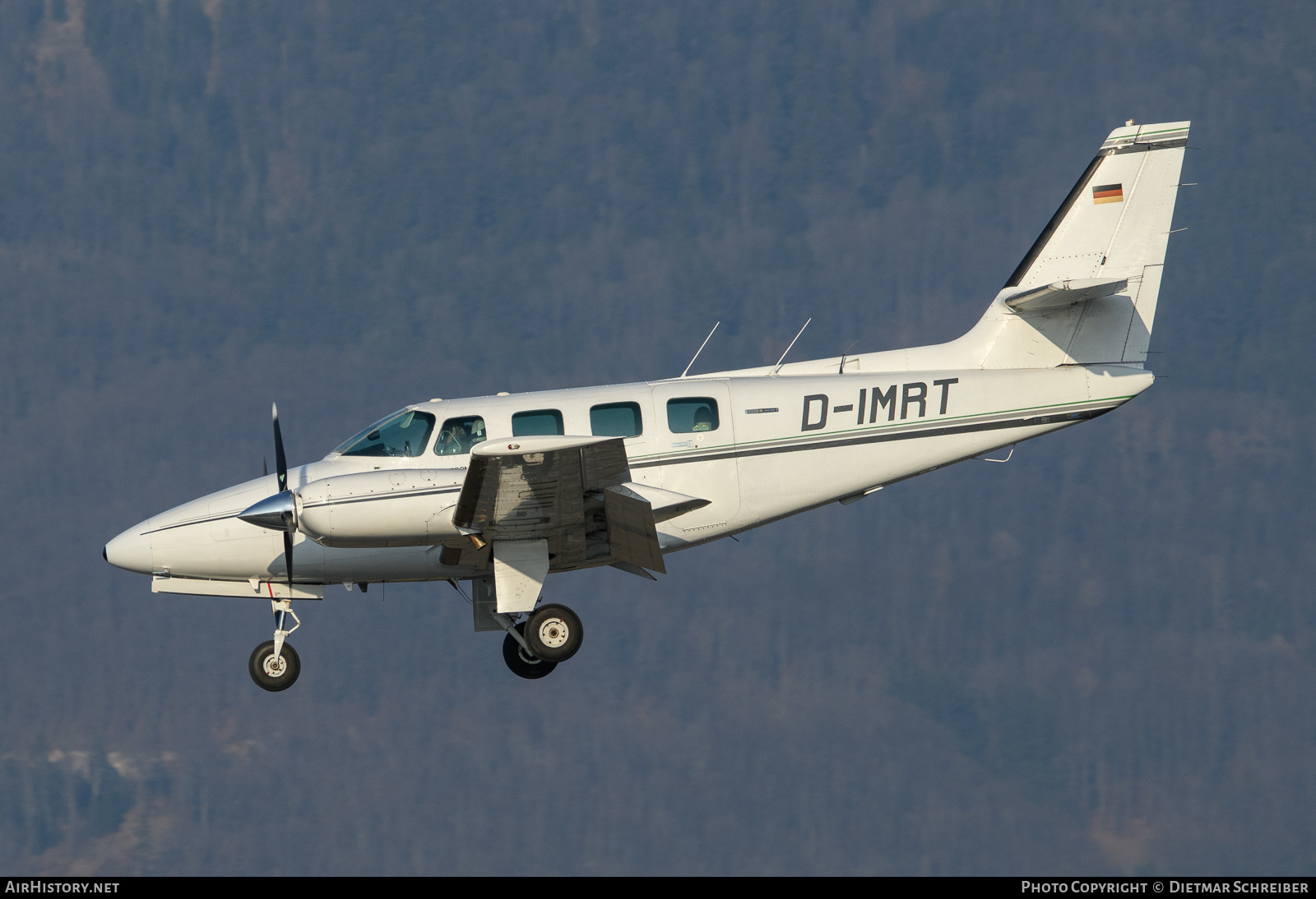 Aircraft Photo of D-IMRT | Cessna T303 Crusader | AirHistory.net #833164