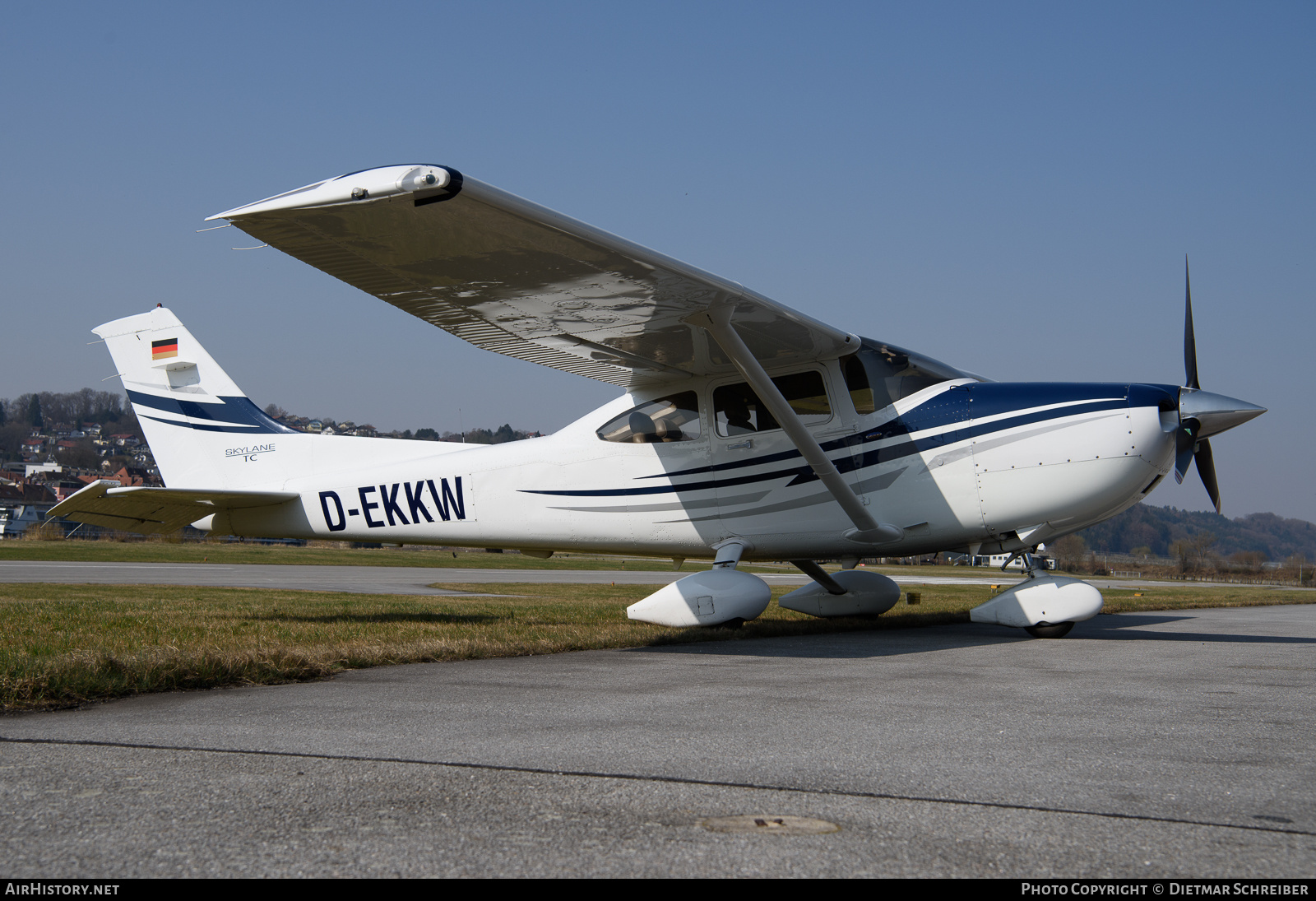 Aircraft Photo of D-EKKW | Cessna T182TC Turbo Skylane | AirHistory.net #833319