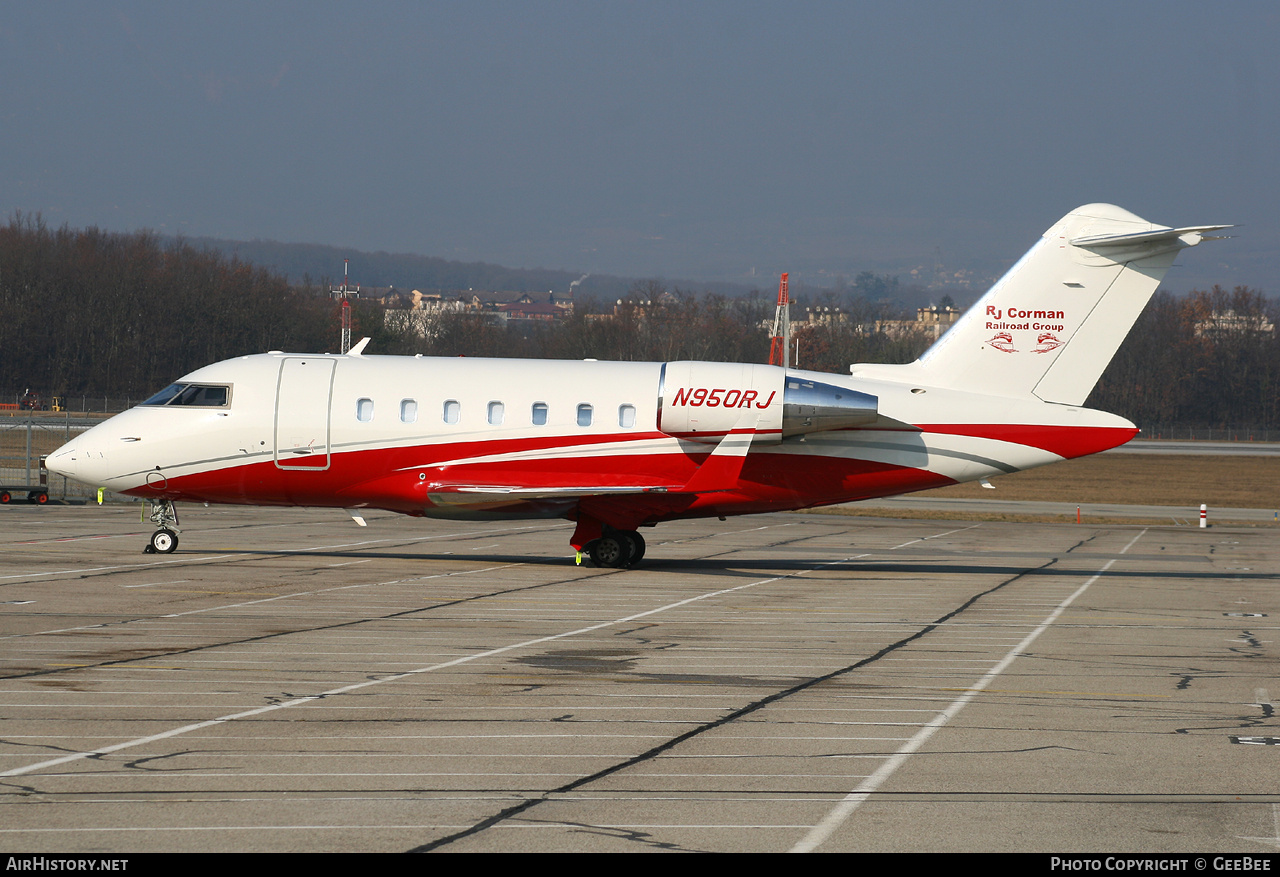 Aircraft Photo of N950RJ | Bombardier Challenger 605 (CL-600-2B16) | RJ Corman Railroad Group | AirHistory.net #833415
