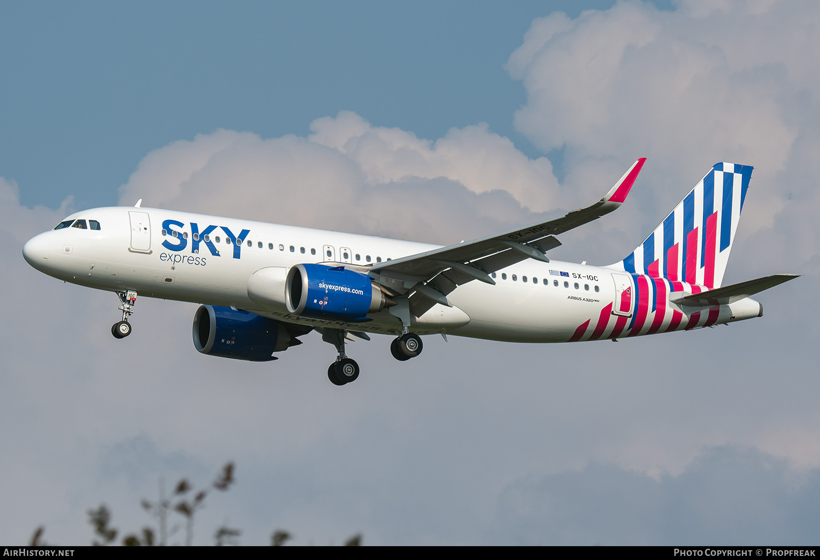 Aircraft Photo of SX-IOC | Airbus A320-251N | Sky Express | AirHistory.net #833528