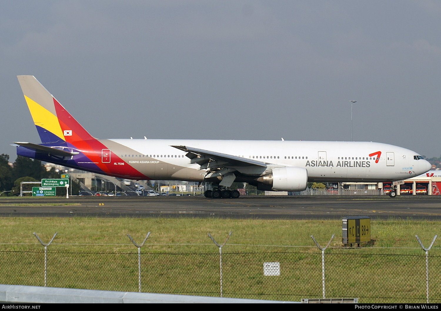 Aircraft Photo of HL7596 | Boeing 777-28E/ER | Asiana Airlines | AirHistory.net #833558